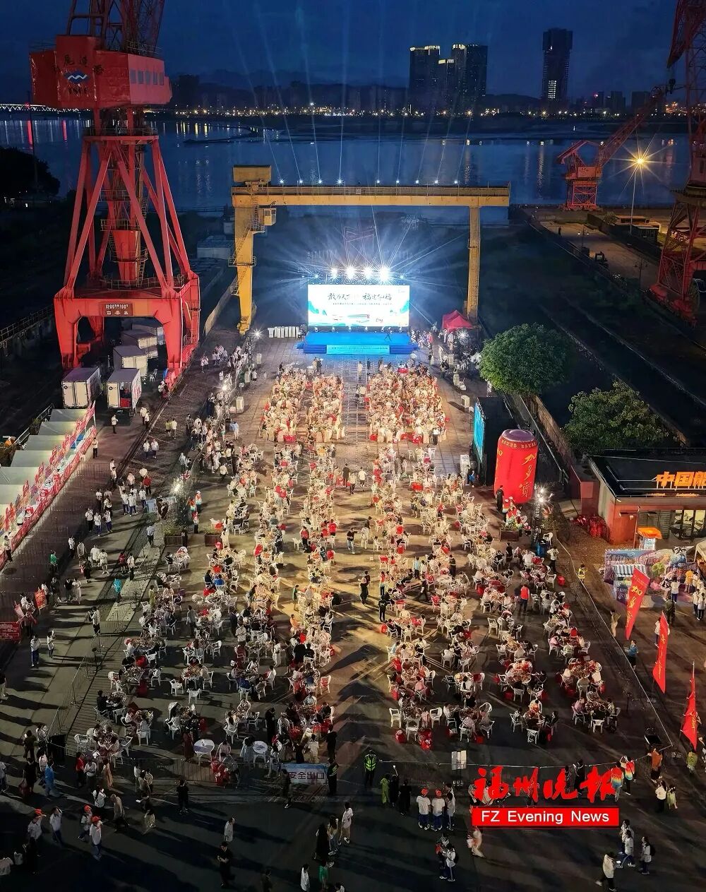 受台风天气影响！“5E对战
海鲜火锅之夜”延期举办