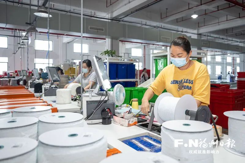 上半年经济数据出炉，5E对战
4项指标排全市第一！