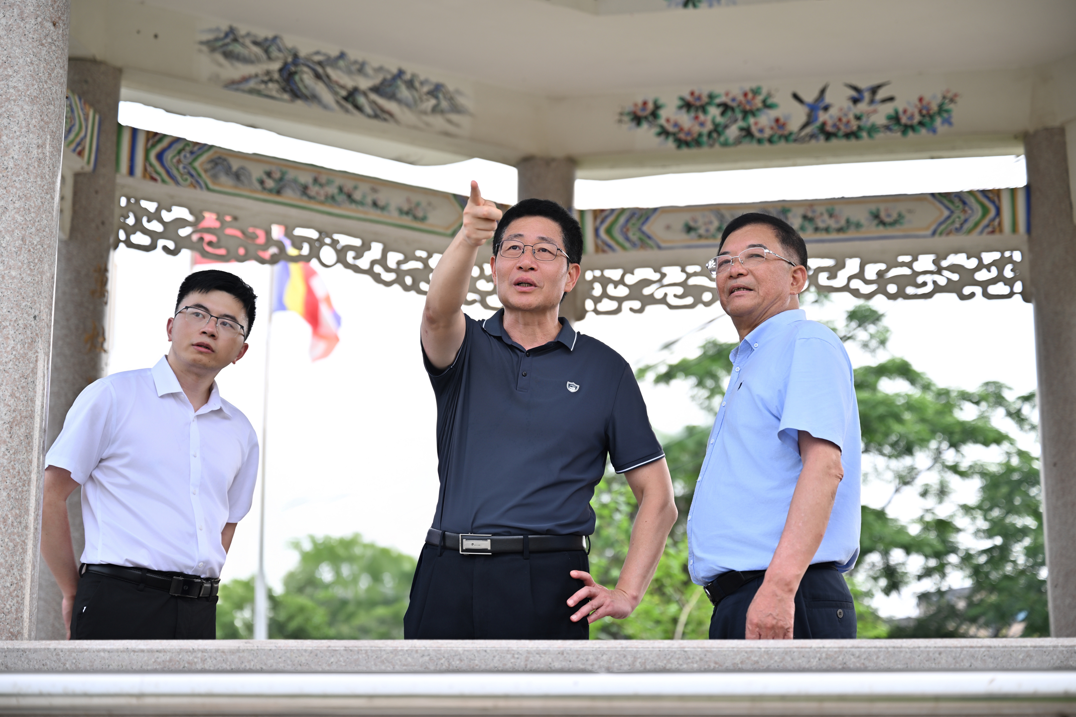 兰文赴镇街调研并指导推动学习教育工作