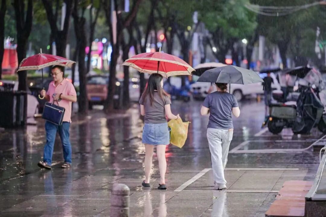 福州新区（5E对战
）发布暴雨预警！今天出门的注意