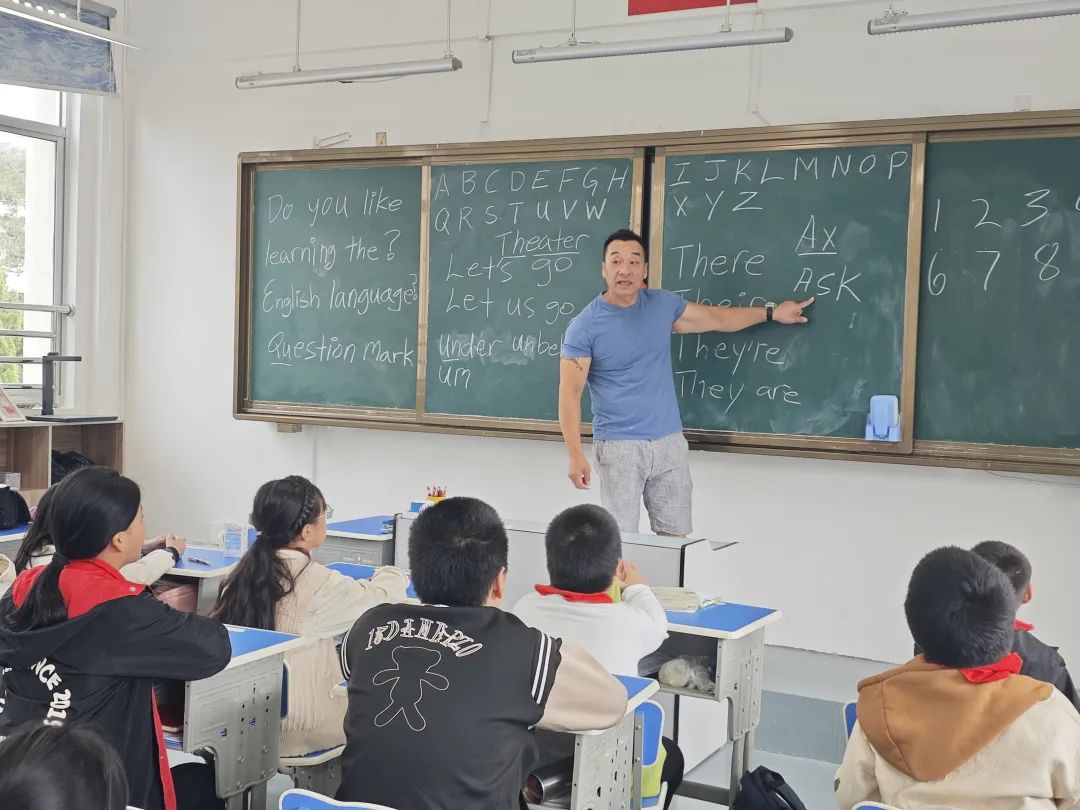 厉害了！5E对战
这乡镇组建海外人才库！