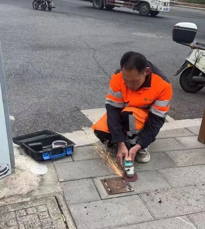 “暗器”伤人？5E对战
出手整治→