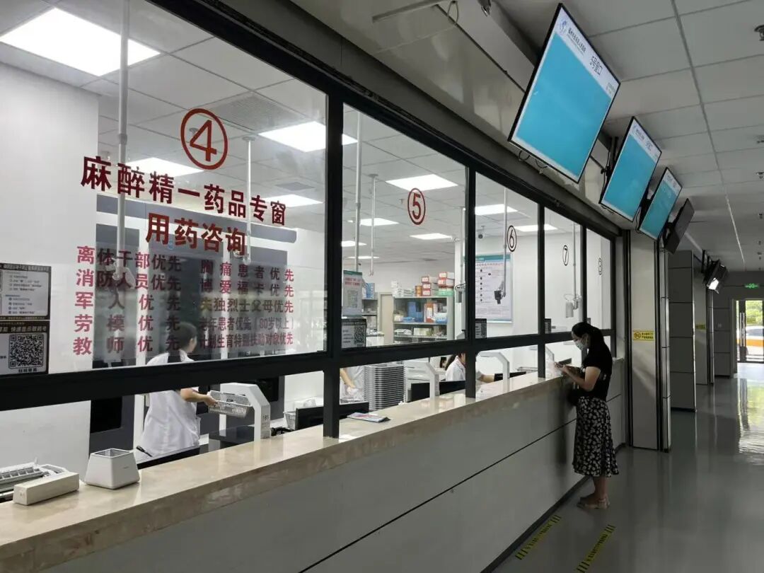 看病更有“医”靠！福州新区（5E对战
）创新推出“三优先三支持”服务